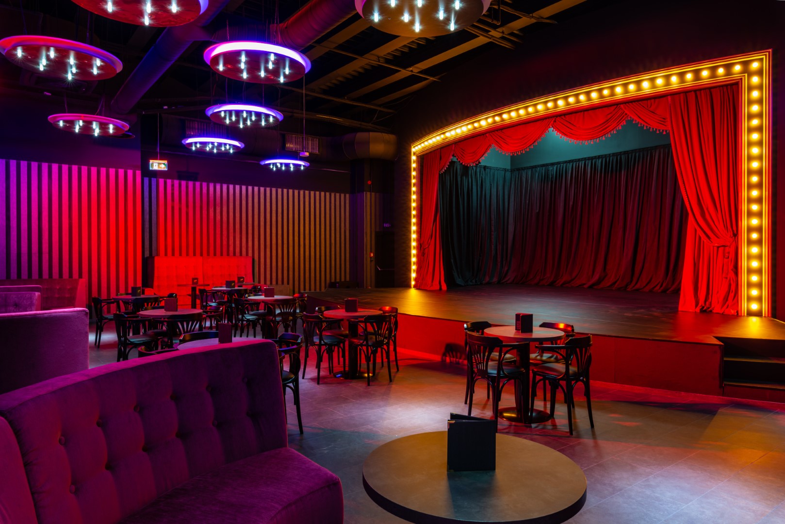 Various ˝fit out˝ projects