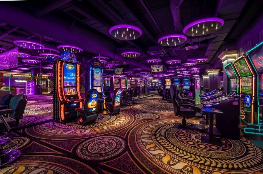 Various ˝fit out˝ projects